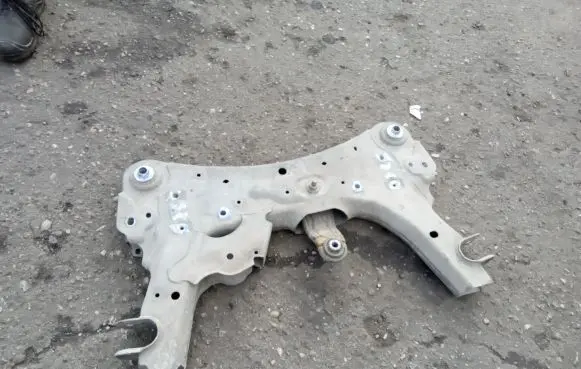 Renault Kangoo II Front subframe 544013205R