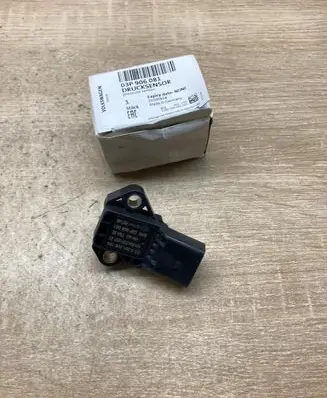 Volkswagen Polo V 6R Intake air temperature sensor 03P906081 0281006153