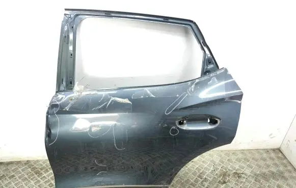 Cupra Formentor Rear door