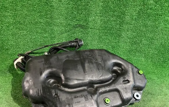 Toyota Yaris XP210 Fuel tank 77100K0100