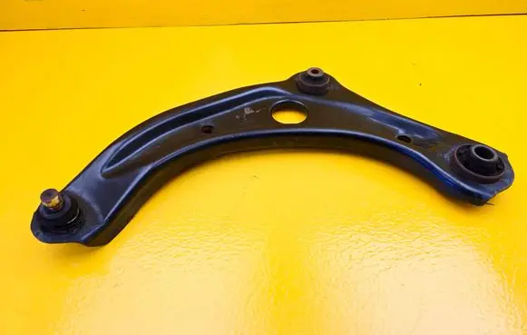 Nissan Micra K14 Front lower control arm/wishbone DE10L