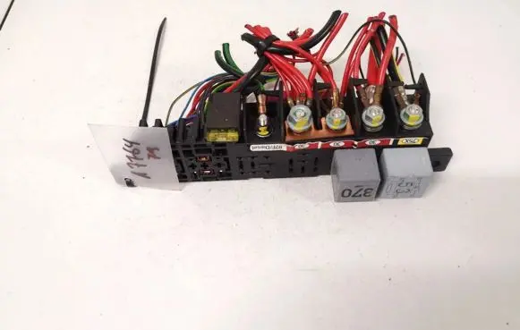 Skoda Superb B5 (3U) Fuse box set 8l0941822a