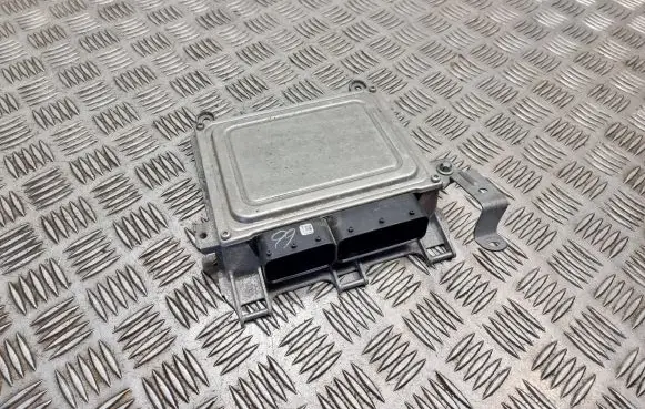 Mercedes-Benz B W245 Engine control unit/module ECU A2661536679 5WK90941 A0014460240