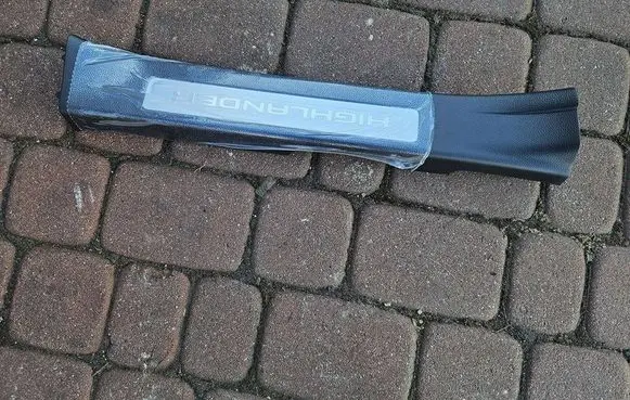 Toyota Highlander XU70 Side skirt front trim 679130E110