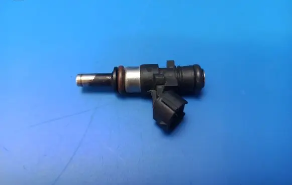 Fuel injector