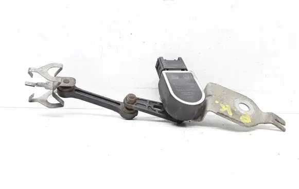 Headlight/headlamp level sensor