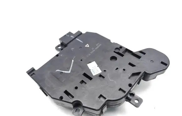 Lexus UX A/C air flow flap actuator/motor 0638009004