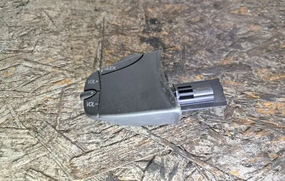 Ford Focus Sound control switch 98AB14K147AC