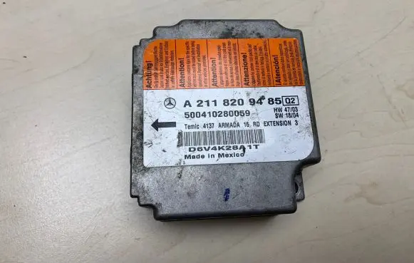 Mercedes-Benz E W211 Airbag control unit/module A2118209485 500410280059 D6V4K28A1T