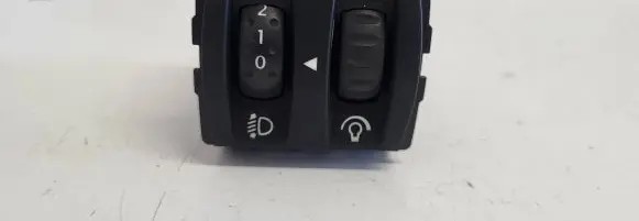 Renault Scenic II - Grand scenic II Headlight level height control switch 8200121805B 88020005 08802012