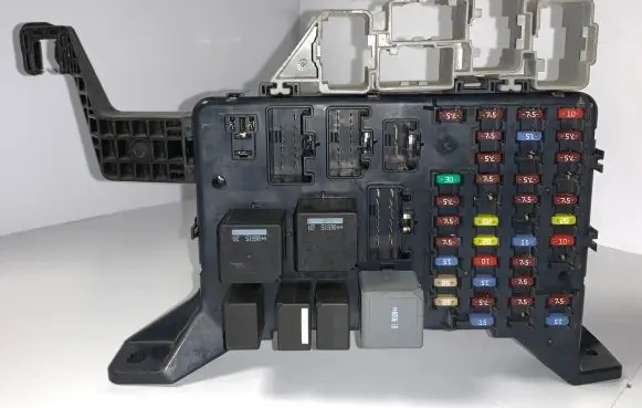 Ford Mondeo Mk III Fuse box set 4S7T14A073AB 1320787