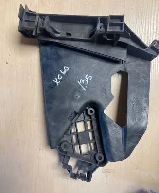 Rear door exterior handle/bracket