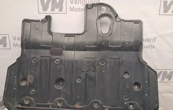 Hyundai i40 Engine splash shield/under tray 291103Z100
