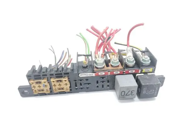 Audi A6 S6 C5 4B Fuse module 8L0941822A