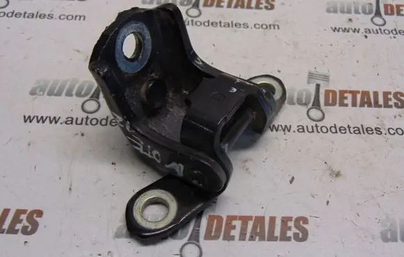 Nissan Note (E11) Rear door upper hinge