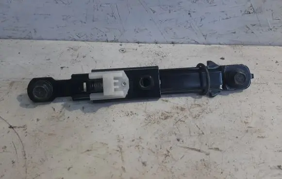 KIA Ceed Seat belt adjustment rail 6089651A