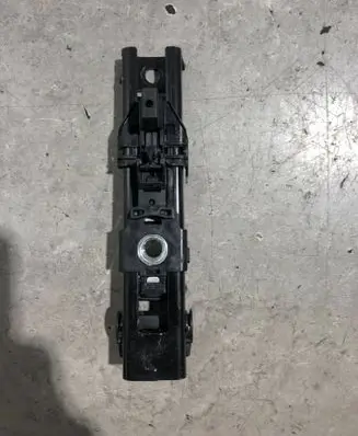 Skoda Octavia Mk3 (5E) Seat belt height adjuster 8V0857819A