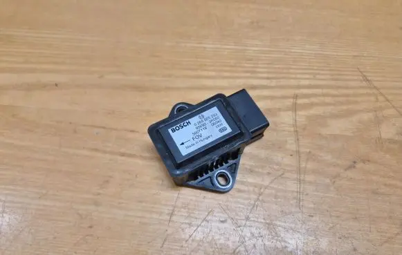 Hyundai Sonata ESP acceleration yaw rate sensor 956903K000 500711806040 0265005293