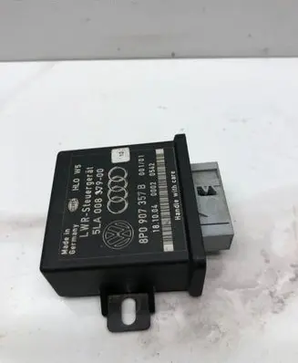 Audi A4 S4 B7 8E 8H Light module LCM 8P0907357B 5LA00837900