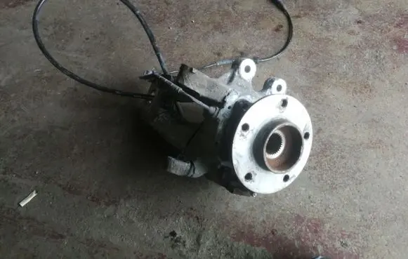 BMW 5 E60 E61 Rear wheel hub