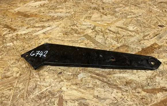 Volkswagen PASSAT B8 Headlight/headlamp mounting bracket 3G0805932