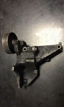 BMW 5 E39 Engine mounting bracket 2245747