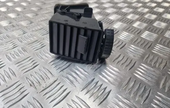 Volkswagen Transporter - Caravelle T5 Dash center air vent grill 7H0815706A