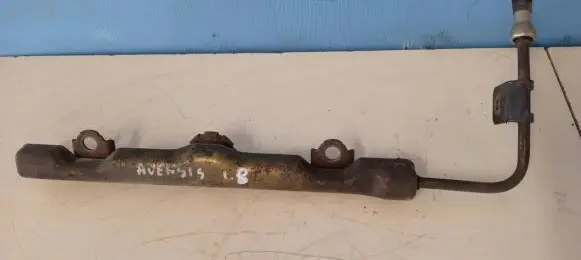 Toyota Avensis T250 Fuel main line pipe