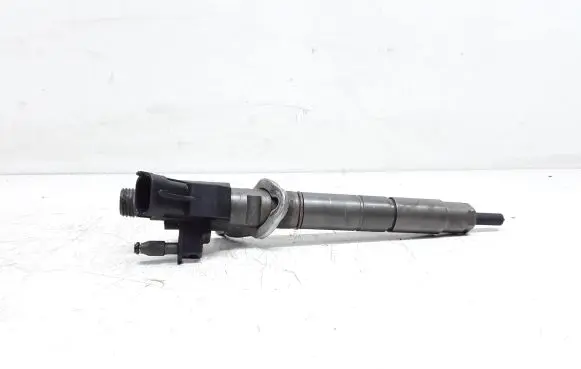 Volvo V60 Fuel injector 31303238