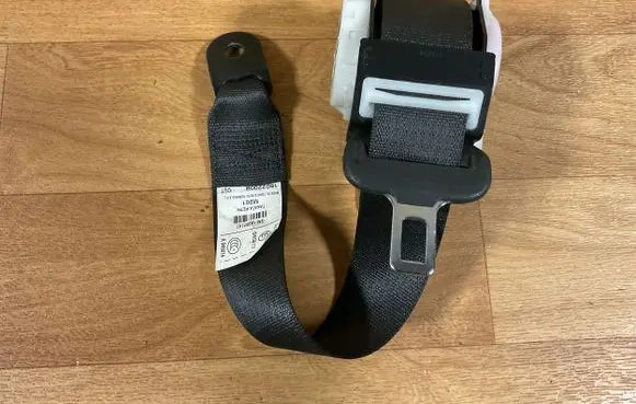 Opel Insignia A Rear seatbelt 13267147 16022009 M201