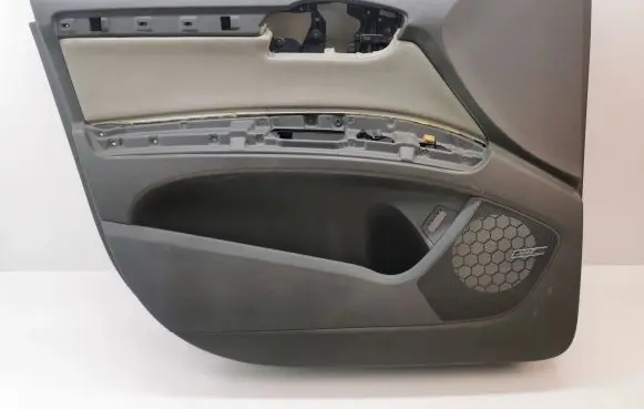 Audi Q7 4L Front door card panel trim 4L1867105