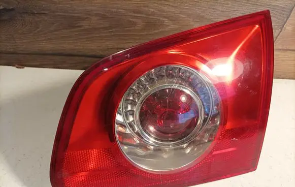 Volkswagen PASSAT B6 Tailgate rear/tail lights
