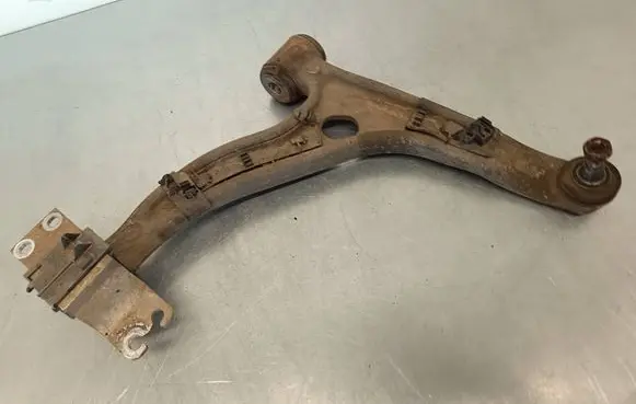 Mercedes-Benz B W246 W242 Front lower control arm/wishbone 