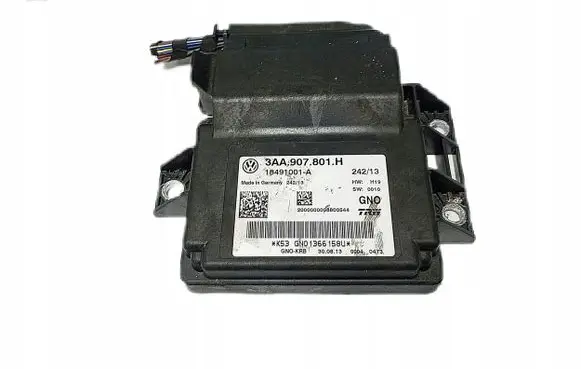Volkswagen PASSAT CC Hand brake control module 3AA907801H