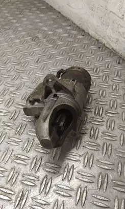 Subaru Legacy Starter motor 23300AA381 M000T83981