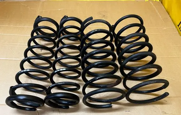 Mercedes-Benz G W461 W463 1st Gen Front coil spring A4633240504 A4633210604