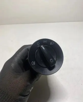Volkswagen PASSAT B5 Light switch 1C0941531