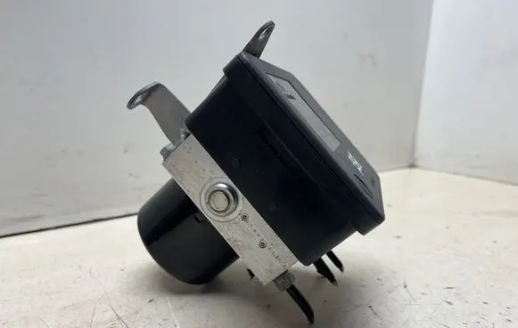 BMW 1 E81 E87 ABS Pump 6789301 28560064003 10096008453