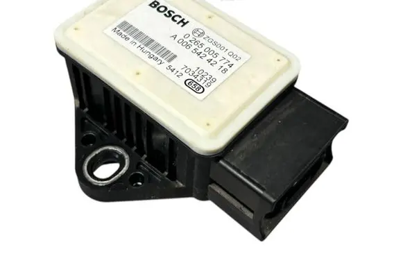 Volkswagen Crafter ESP acceleration yaw rate sensor A0065424218 0265005774