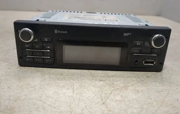 Radio/CD/DVD/GPS head unit