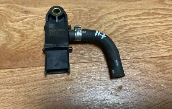 Opel Insignia A Exhaust gas pressure sensor 55566186 3028