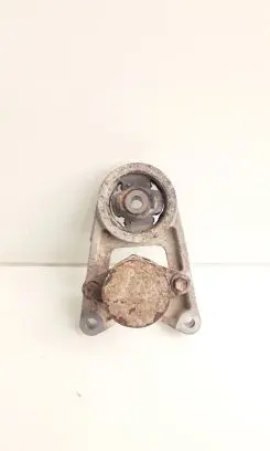 Toyota RAV 4 (XA30) Rear differential mounting bracket 