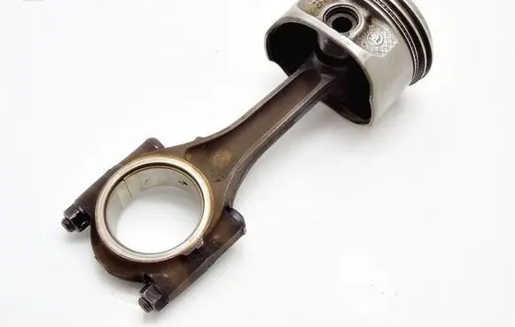 Skoda Fabia Mk1 (6Y) Piston with connecting rod 047E