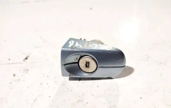 Ford C-MAX I Front door lock (next to the handle) 3M5AR21990A