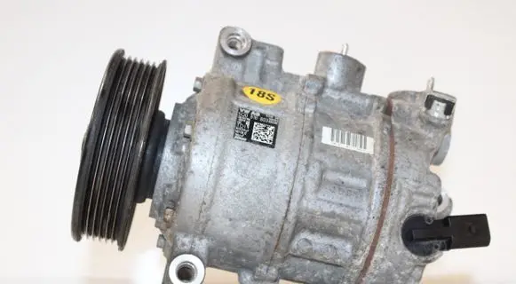 Volkswagen Golf VII Air conditioning (A/C) compressor (pump) 5Q0816803