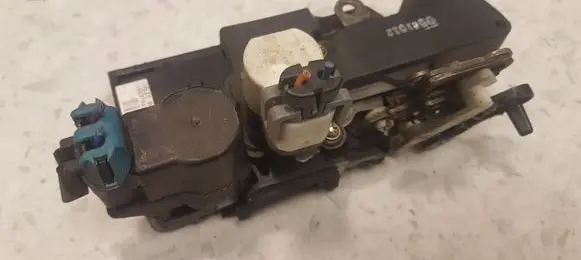 Opel Frontera B Rear door lock 16637561 16634325