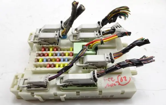 Ford Focus Fuse box set BV6N14A073FU 2770040454 522075F07