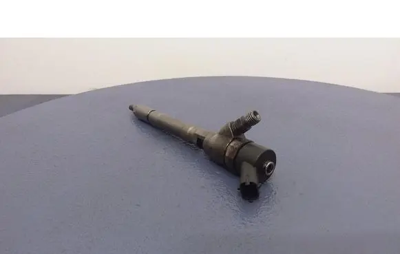 Fuel injector