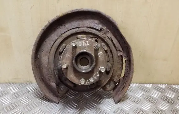 Subaru Outback Rear wheel hub