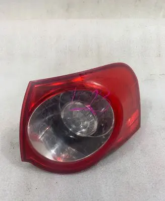 Volkswagen PASSAT B6 Rear/tail lights 27458002